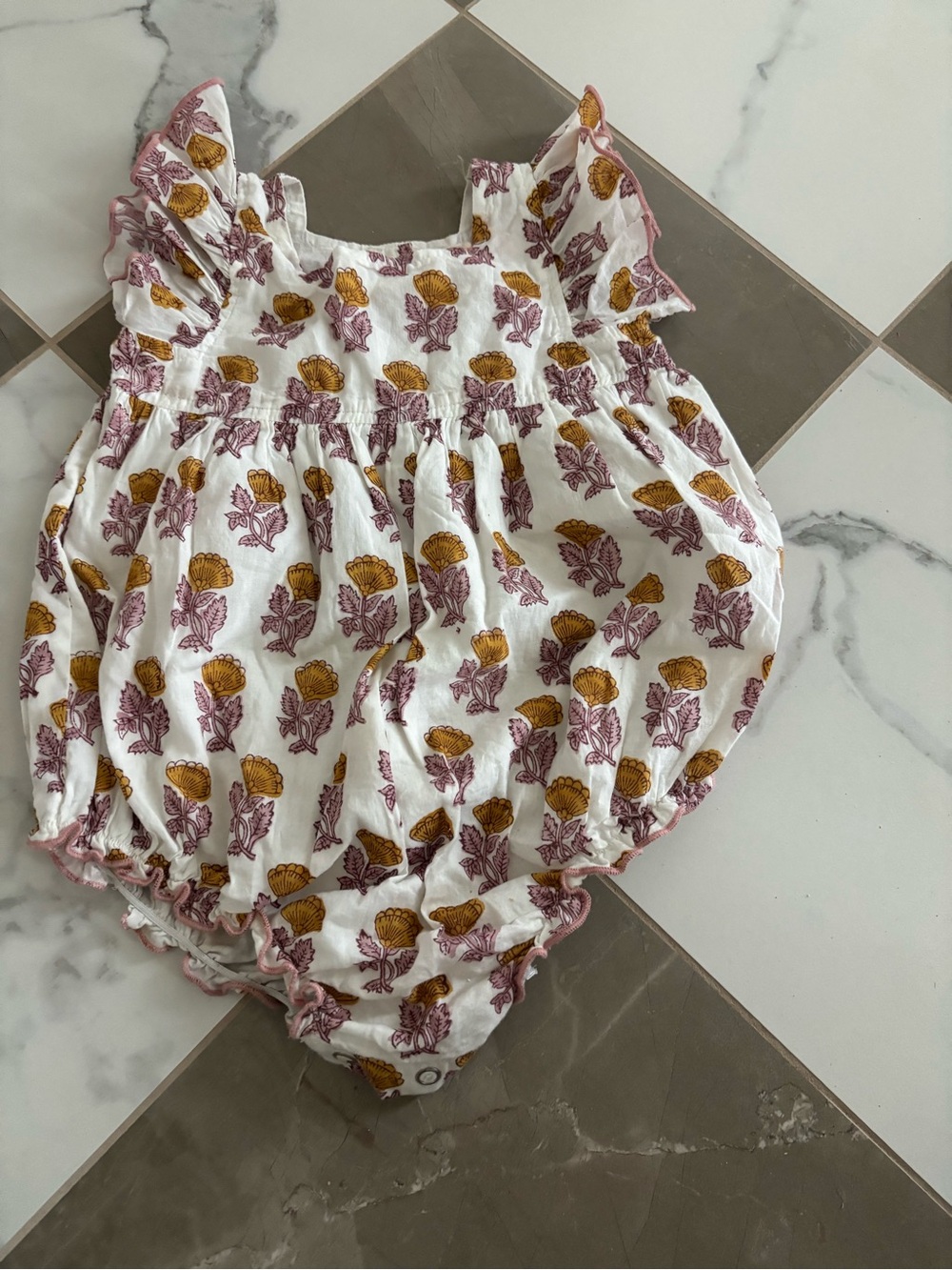 Pink Chicken floral bubble
